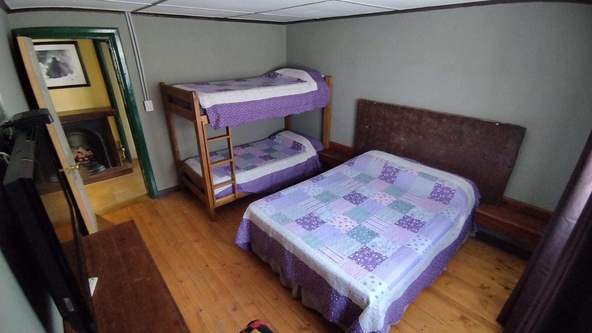 Hospedaje Lenas Del Tolosa لاس كويفاس المظهر الخارجي الصورة